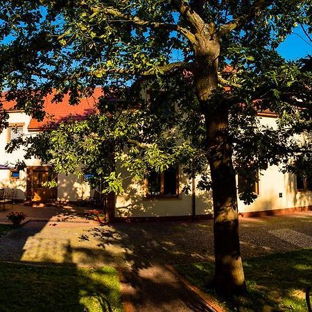 Bed and Breakfast Gosciniec Kocmierzow Сандомир Экстерьер фото