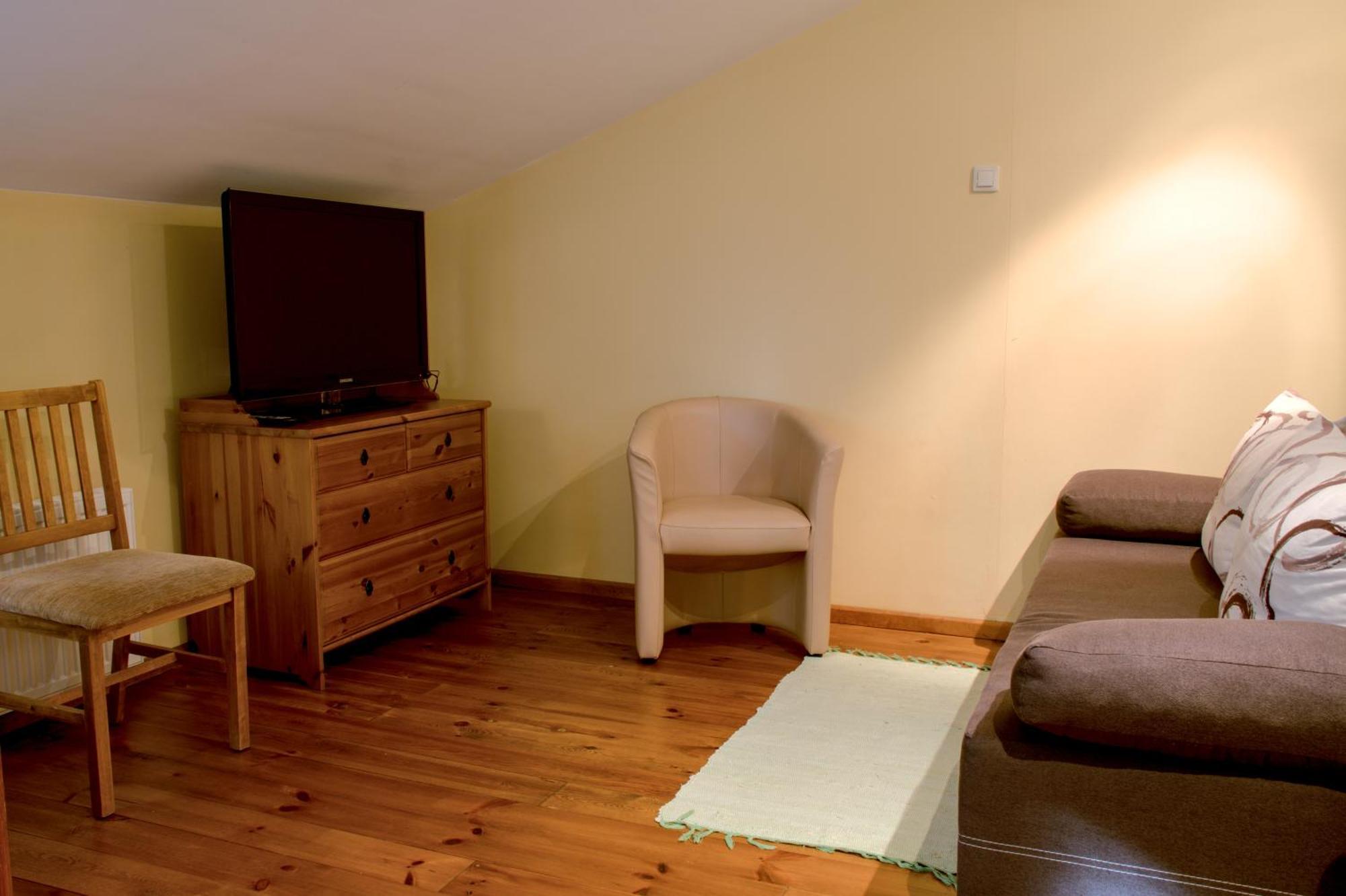 Bed and Breakfast Gosciniec Kocmierzow Сандомир Экстерьер фото